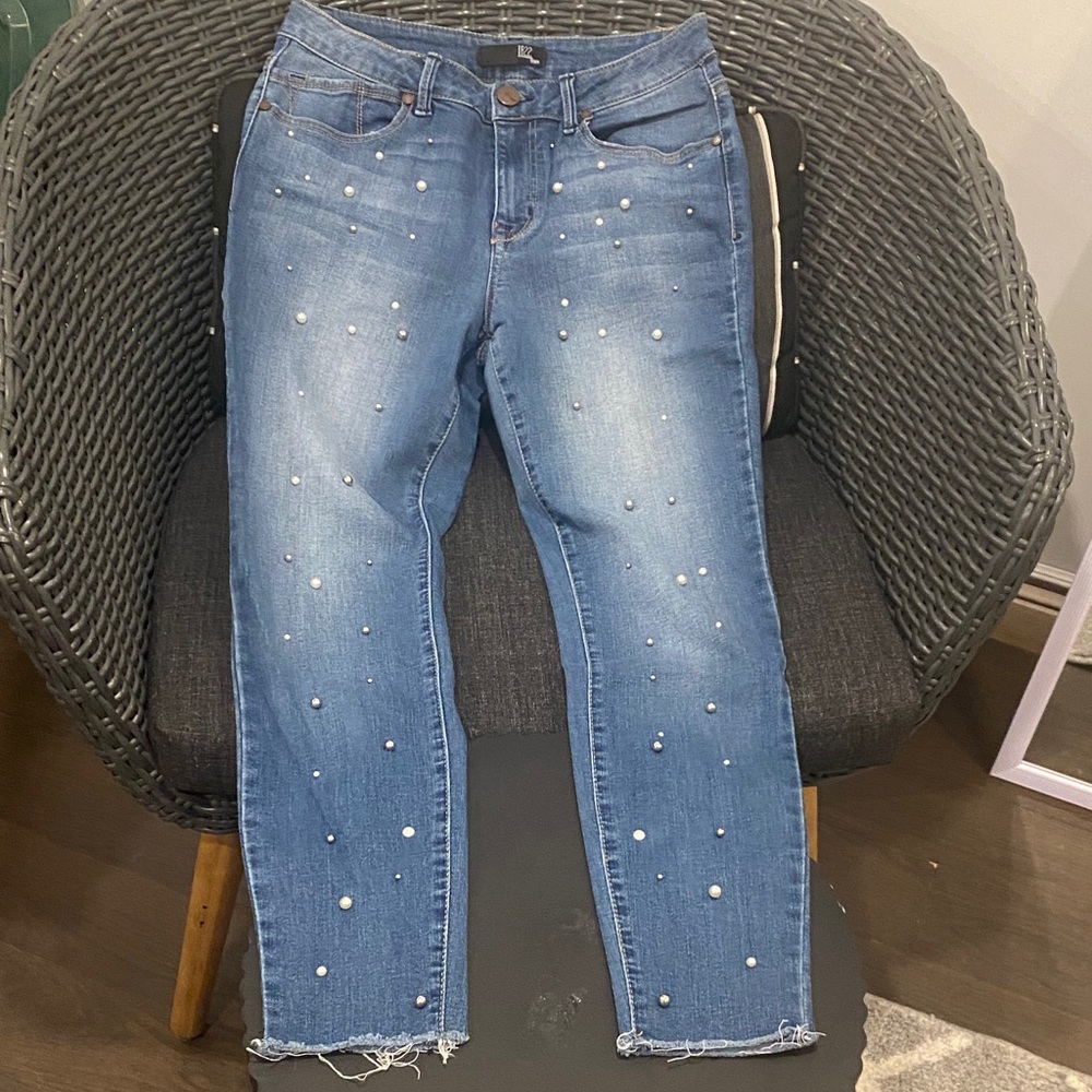 1822 Denim Blue Ankle Jeans with Pearl Details